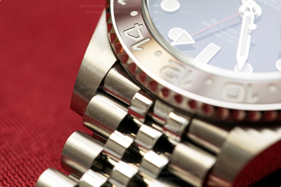 (2019. 10. 3) 롤렉스 GMT마스터 II 펩시 904L 정배열 분석, 감정법 (How to Spot 2019 New Rolex GMT-Master II… 이미지 5