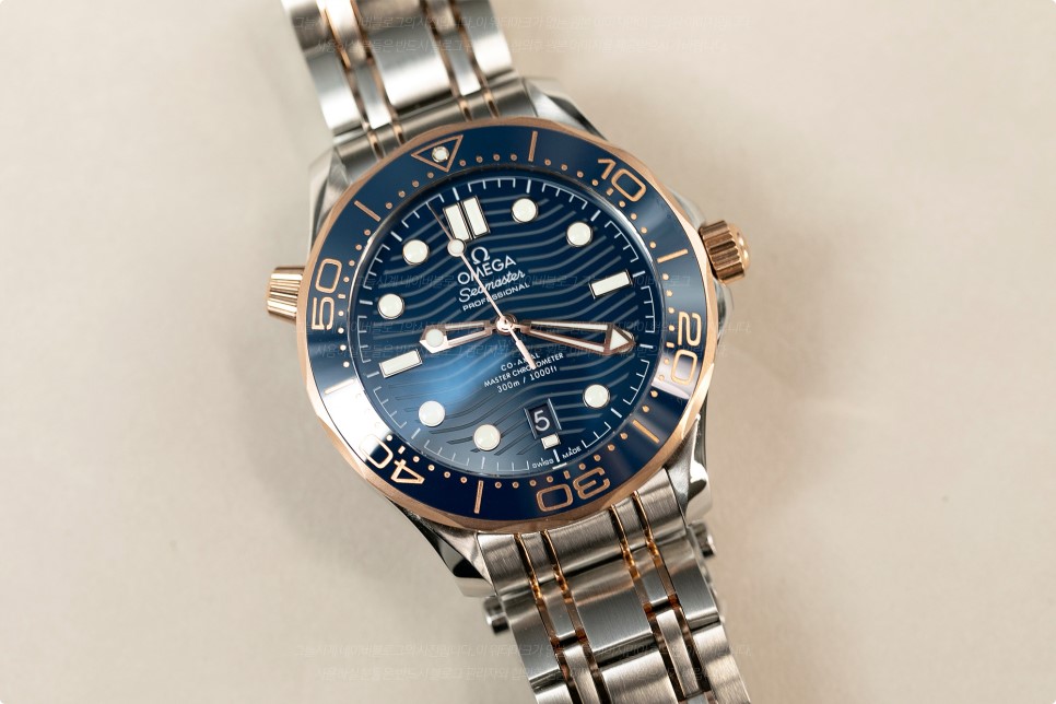 (2019. 10. 7) 오메가 씨마스터 다이버 300M 스틸 세드나ᵀᴹ 투톤 블루다이얼(OMEGA Seamaster Diver 300M Two Tone Blu… 이미지 3