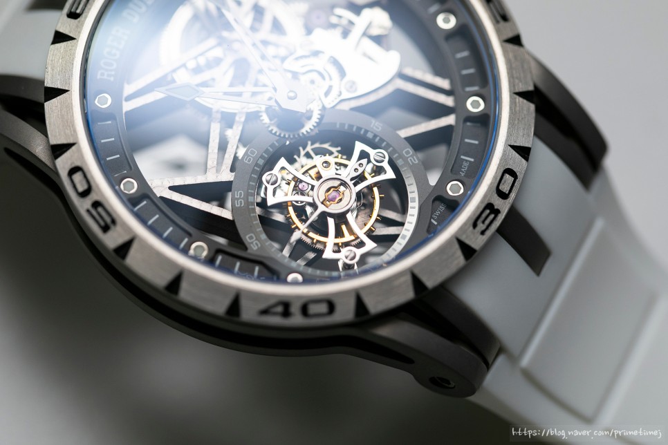 (2020. 6. 13) 로져드뷔 엑스칼리버 스포츠 뚜르비옹 46 리뷰 (Roger Dubuis Excalibur Sports Tourbillon 46) 이미지 3