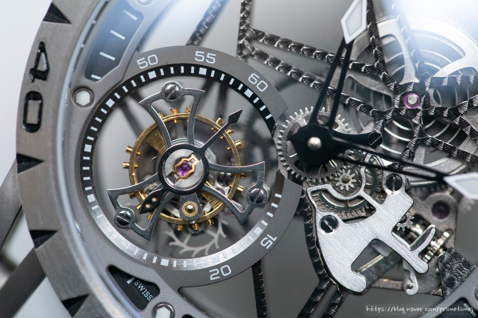 (2020. 6. 13) 로져드뷔 엑스칼리버 스포츠 뚜르비옹 46 리뷰 (Roger Dubuis Excalibur Sports Tourbillon 46) 이미지 13