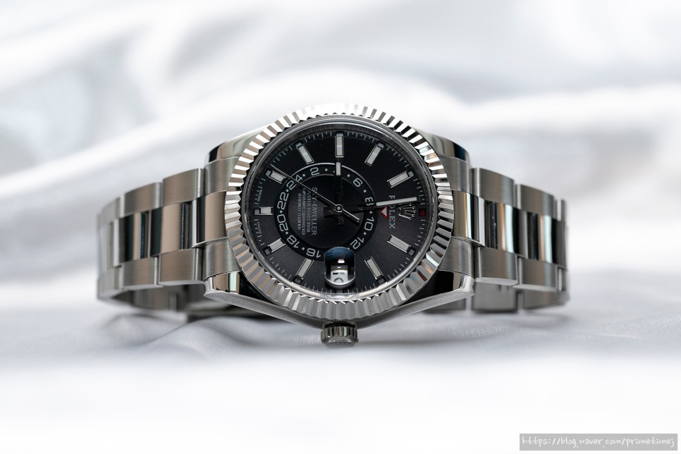 (2020. 7. 11) 롤렉스 스카이드웰러 블랙 [Rolex Sky-Dweller Black] 왕관에 가슴이 뛰었나요? 이미지 1