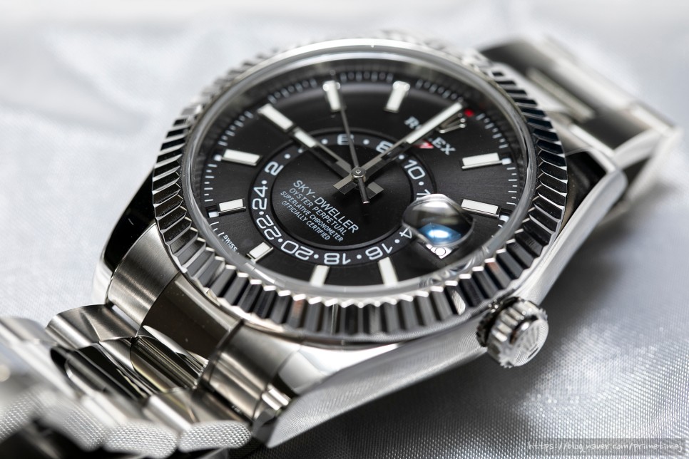 (2020. 7. 11) 롤렉스 스카이드웰러 블랙 [Rolex Sky-Dweller Black] 왕관에 가슴이 뛰었나요? 이미지 3
