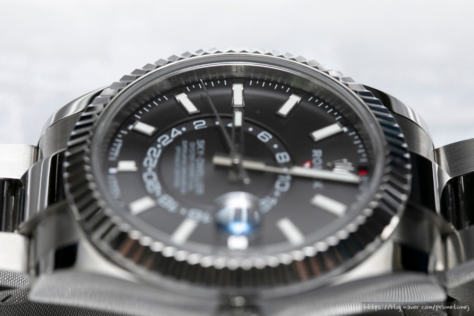 (2020. 7. 11) 롤렉스 스카이드웰러 블랙 [Rolex Sky-Dweller Black] 왕관에 가슴이 뛰었나요? 이미지 9