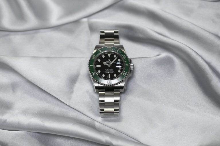 New Rolex Submariner 126610LV 컬밋 서브마리너 이미지 1