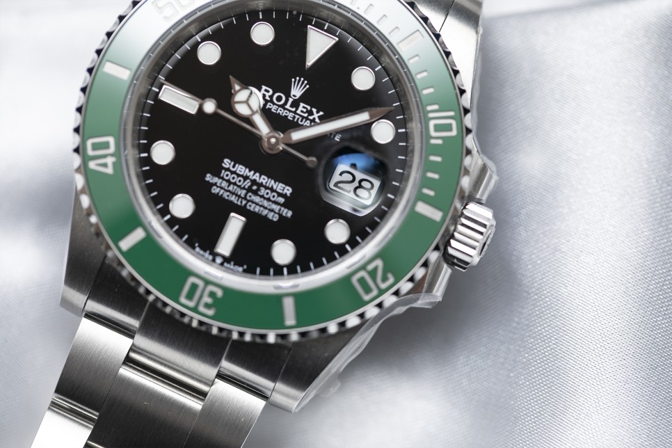 New Rolex Submariner 126610LV 컬밋 서브마리너 이미지 3