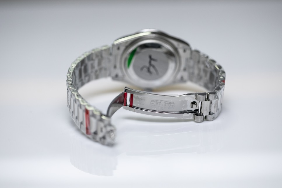 데이데이트 36 골드&다이아 레플리카시계 감정방법을 공유합니다. Rolex Day-Date 36 Luxury Black Rep Watch Review 이미지 8