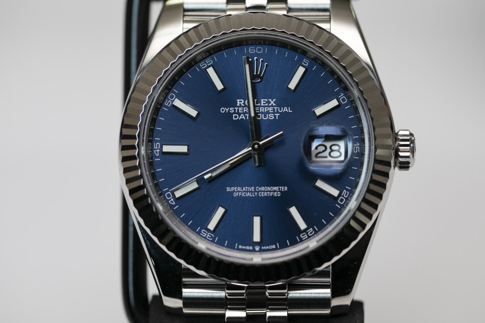 뉴 칼리버, 데이저스트(126334) 41 레플리카에 대한 감정방법 공유 How To Spot Fake Rolex Datejust 41 Blue 126334 N… 이미지 7