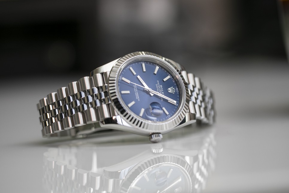 뉴 칼리버, 데이저스트(126334) 41 레플리카에 대한 감정방법 공유 How To Spot Fake Rolex Datejust 41 Blue 126334 N… 이미지 15