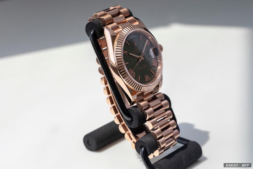 롤렉스 데이데이트 40 에버로즈골드 그린다이얼 레플리카시계 리뷰! Rolex Day-Date 40 228235 Everosegold Green 이미지 3