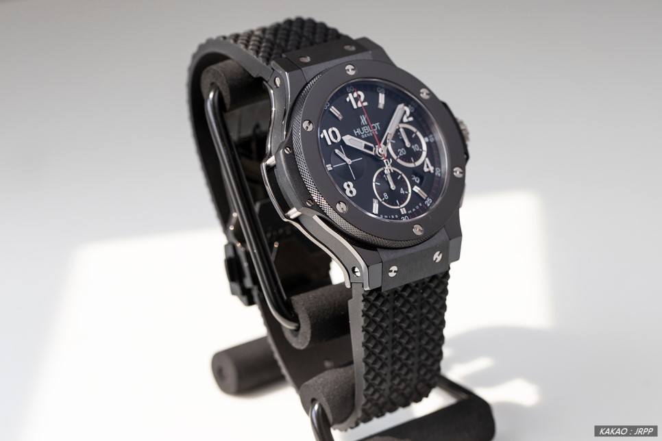 플리카시계 리뷰! 위블로 세라믹 빅뱅 크로노그래프44 블랙매직(HUBLOT BigBang Chronograph44 Black Magic) 이미지 3