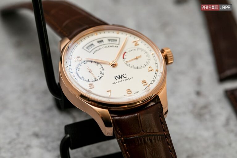 손목에 금색 축복을 내려주소서.. IWC 포르투기저 애뉴얼 캘린더 핑크골드 레플리카시계 리뷰 IWC Portuguese Annual Calendar 이미지 1