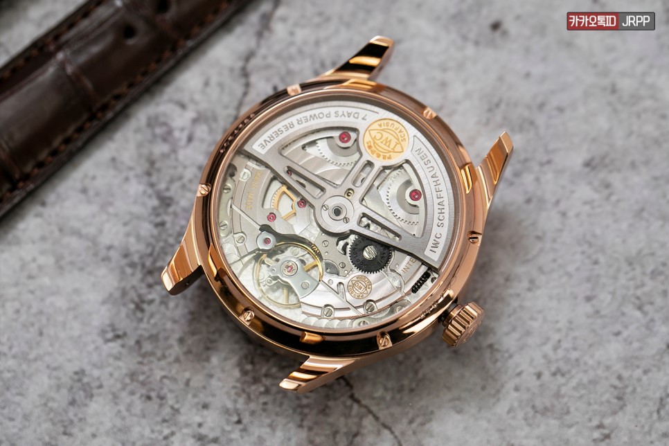 손목에 금색 축복을 내려주소서.. IWC 포르투기저 애뉴얼 캘린더 핑크골드 레플리카시계 리뷰 IWC Portuguese Annual Calendar 이미지 4