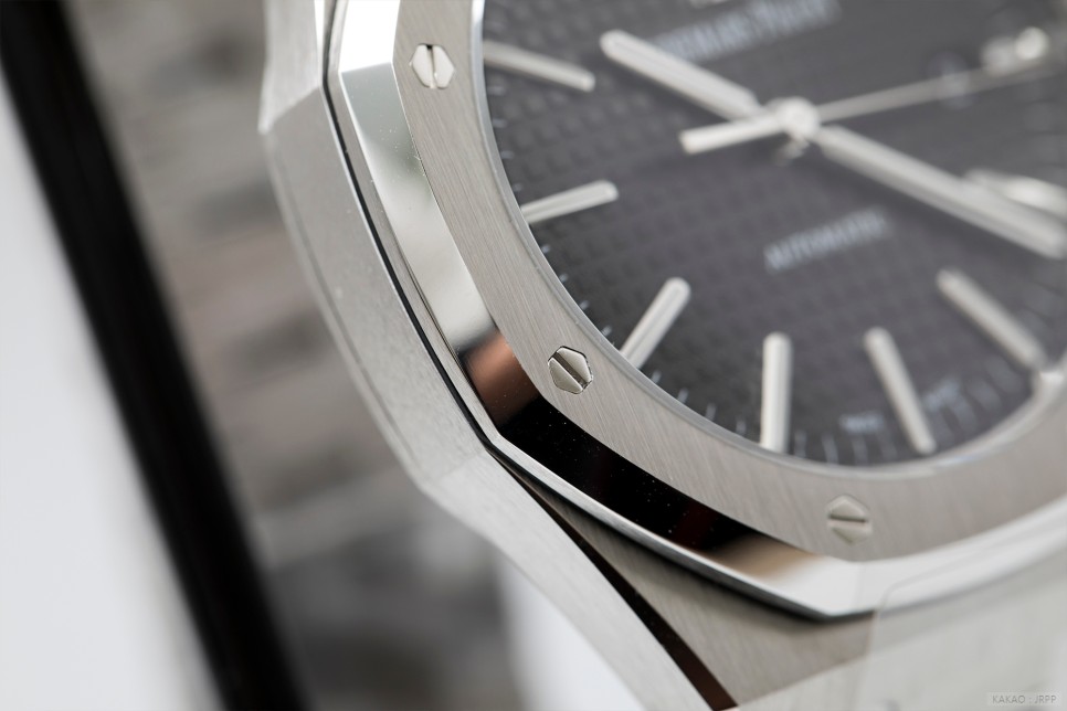 오데마피게 로얄오크 15400 블랙다이얼 V3 레플리카시계 리뷰! AudemarsPiguet RoyalOak 15400 V3 Replica Review! 이미지 5