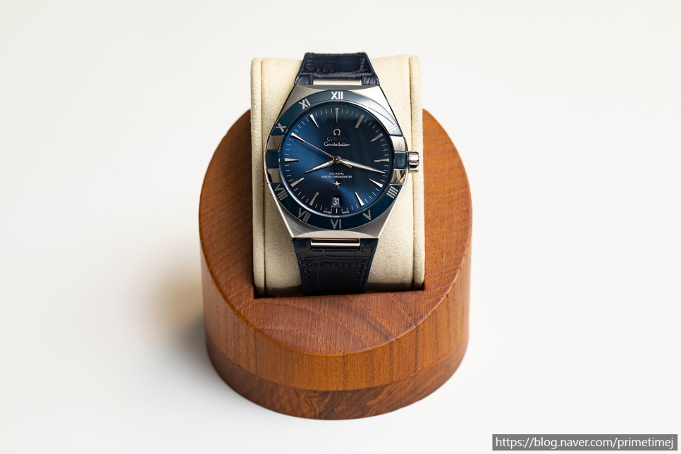 건재함을 알리는 출시. 오메가 컨스텔레이션 41 신형 레플리카시계 리뷰 Omega Constellation 41 Blue 이미지 1