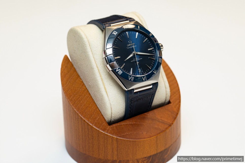 건재함을 알리는 출시. 오메가 컨스텔레이션 41 신형 레플리카시계 리뷰 Omega Constellation 41 Blue 이미지 3