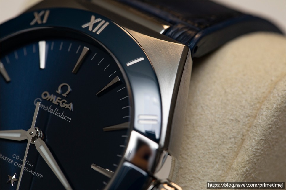 건재함을 알리는 출시. 오메가 컨스텔레이션 41 신형 레플리카시계 리뷰 Omega Constellation 41 Blue 이미지 6