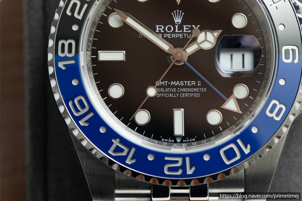 너 되게 쓸만해졌다. 롤렉스 GMT마스터2 배트걸 최신형 레플리카시계 리뷰 VS Rolex GMT Master II Batgirl 126710BLNR 이미지 4