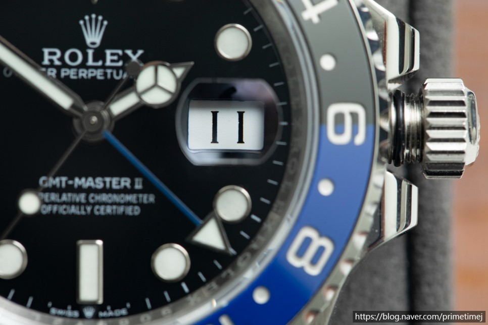 너 되게 쓸만해졌다. 롤렉스 GMT마스터2 배트걸 최신형 레플리카시계 리뷰 VS Rolex GMT Master II Batgirl 126710BLNR 이미지 5